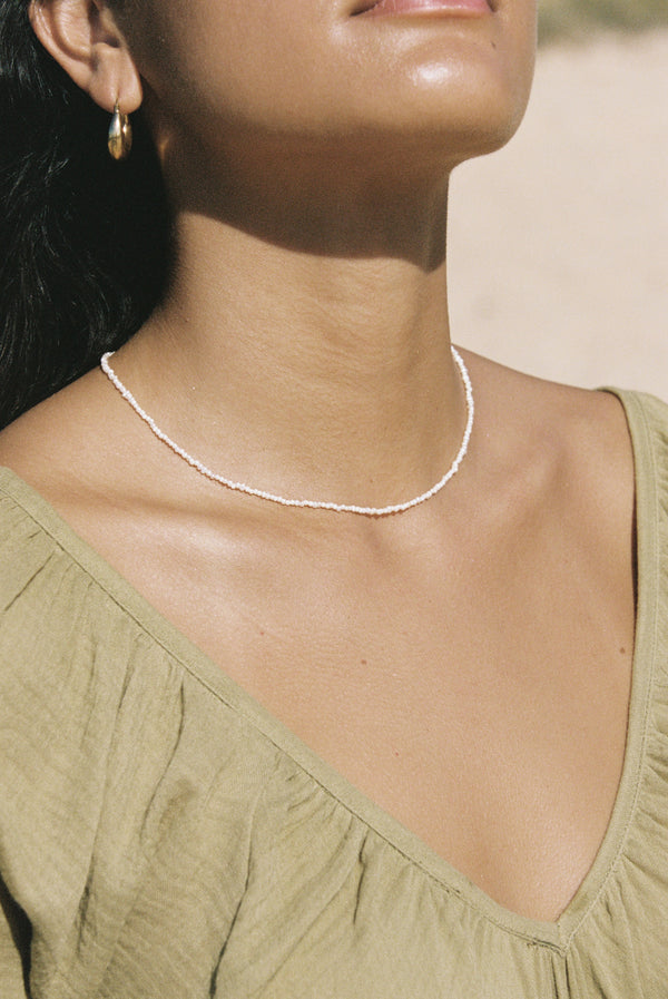 PETITE PEARL CHOKER